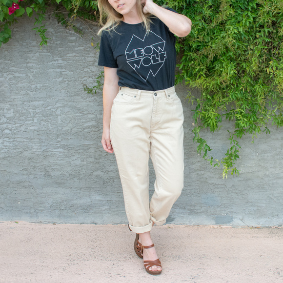 Liz Claiborne Pale Yellow Classic Fit Petite Jeans - Picture 3 of 8